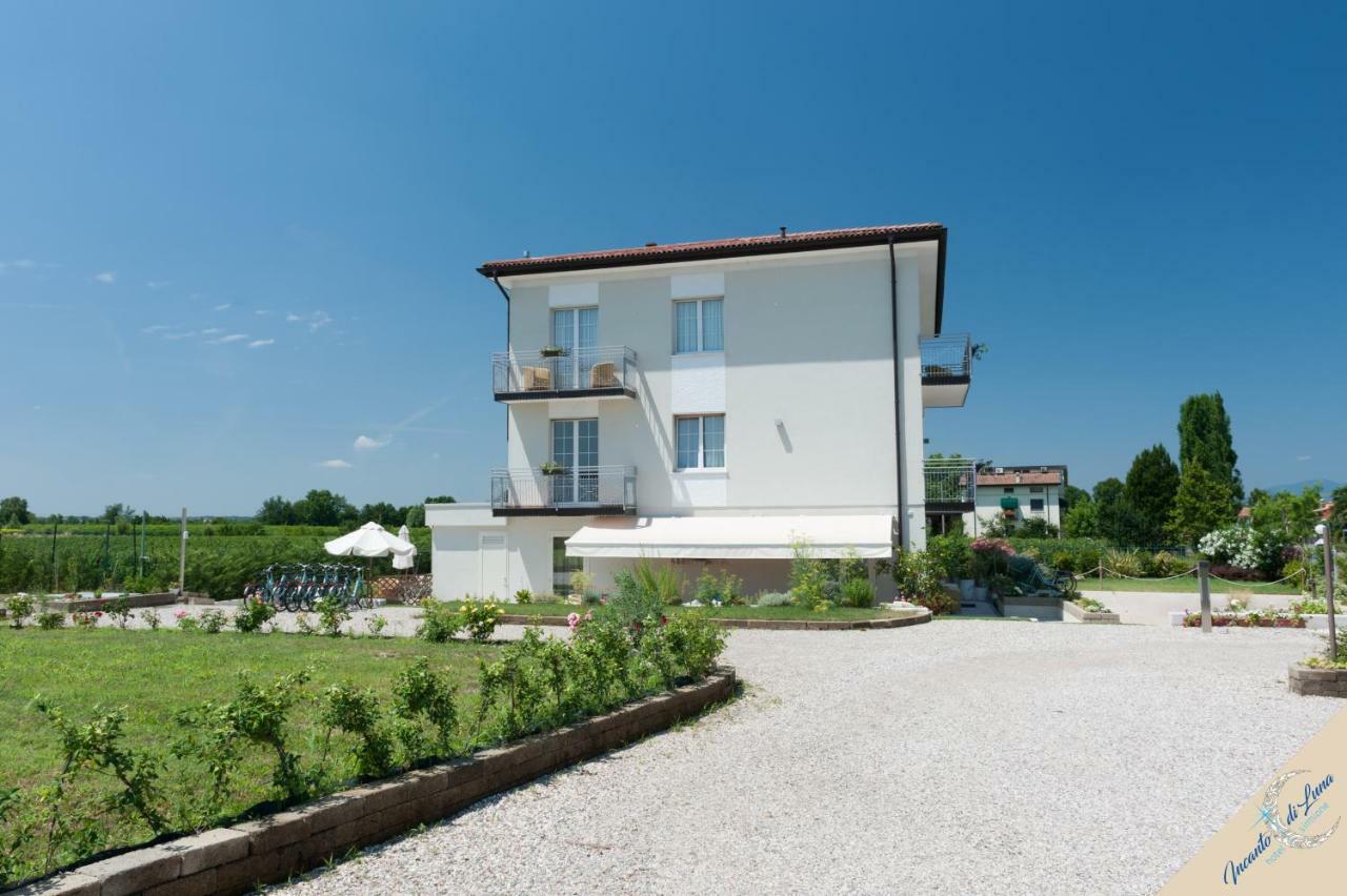 Incanto Di Luna Hotel Сирмионе Екстериор снимка